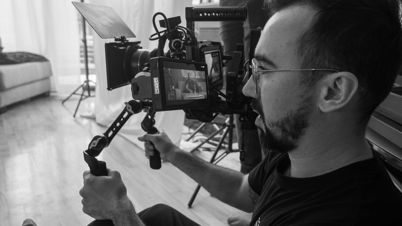 Behind the scenes — camera operator on a 1PXL set